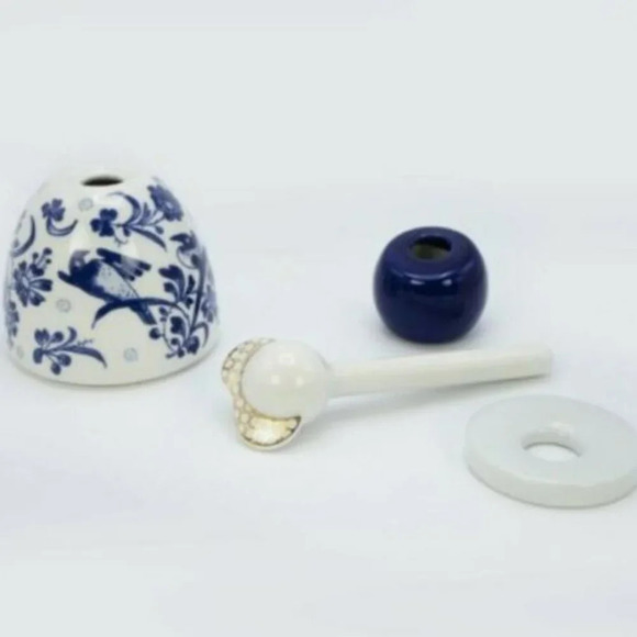 NEW Royal Delft Proud Mary 09 Blue & White Collectible - Astonia - Picture 2 of 9